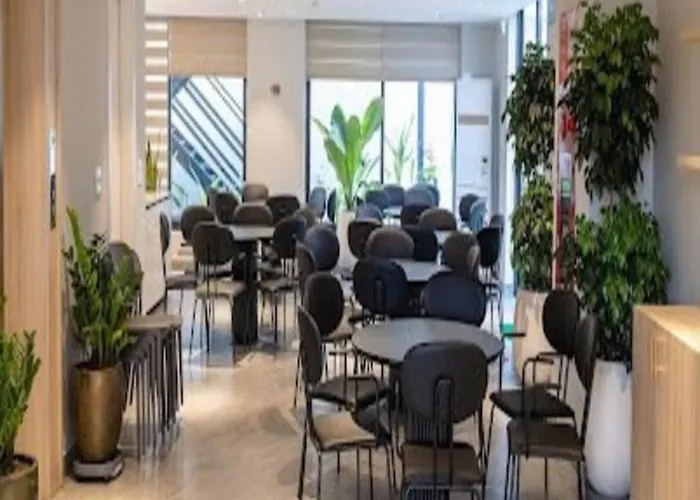 Villa 20 Ngủ Siêu Vip Trung Tâm Bãi Cháy *