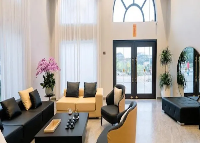 Villa 20 Ngủ Siêu Vip Trung Tâm Bãi Cháy *